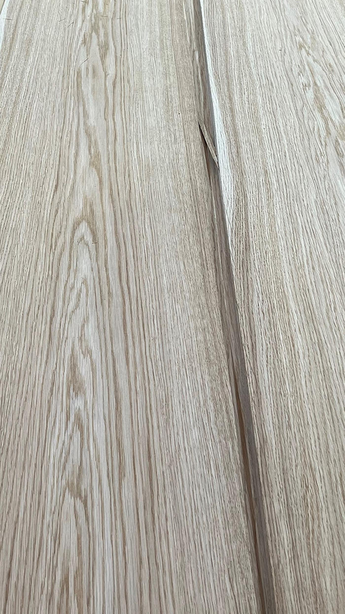 Chapa de madera natural de roble - Roble Europeo Rameado  para ebanistería y carpintería